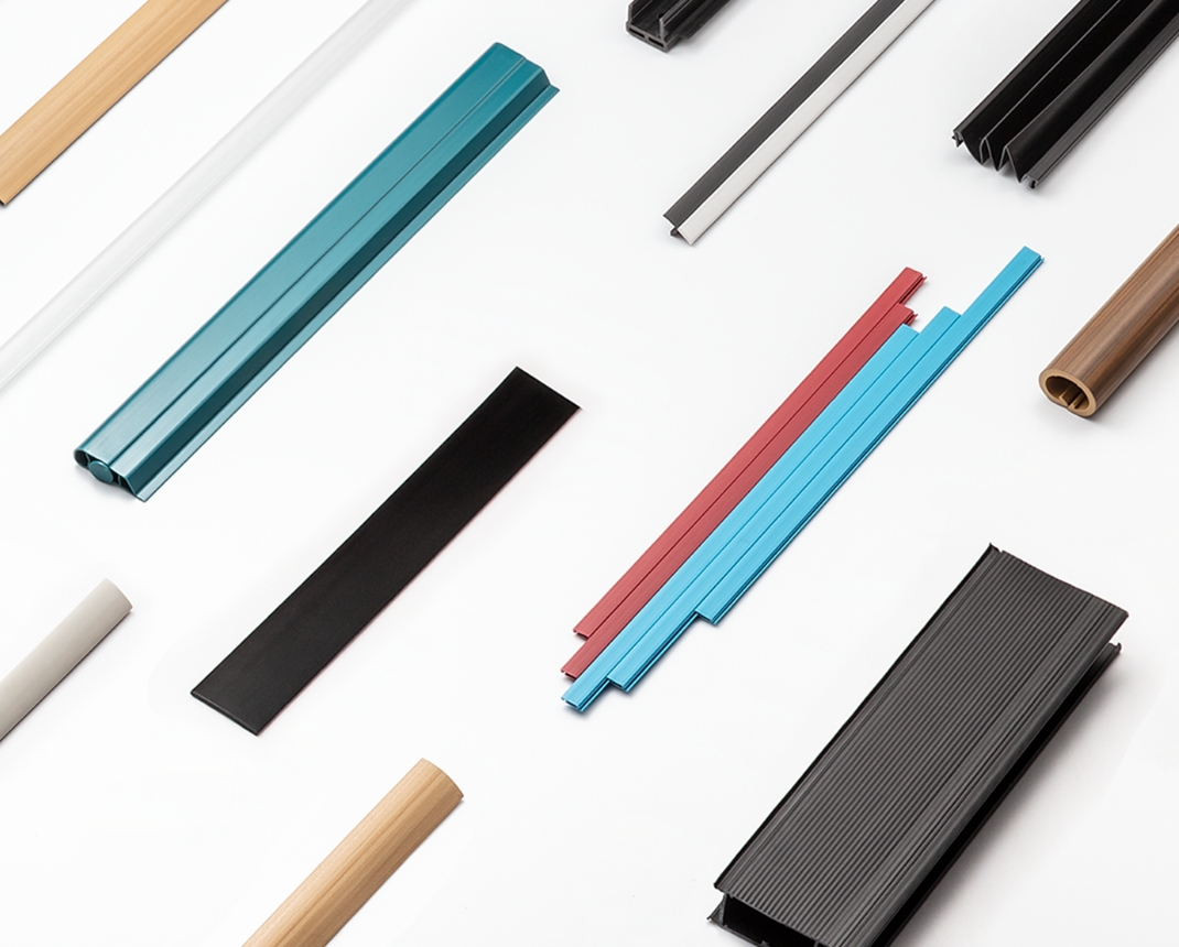押出成形の特徴は、連続的に安定した品質の製品を作れることです。